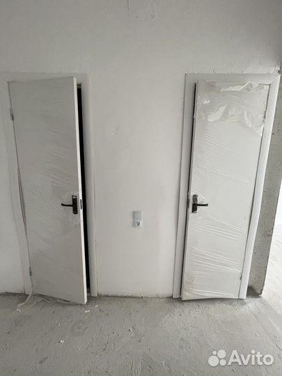 Дверь входная и межкомнатные из новостройки