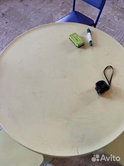 Мамут стол и 2 стула