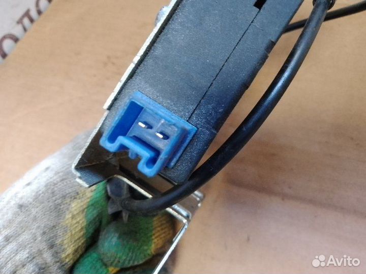 Замок багажника Opel Omega B