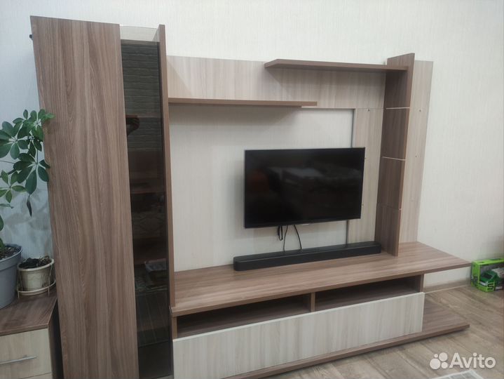 Стенка в гостиную