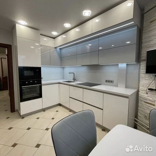 Кухонный гарнитур на заказ (нестандарт)