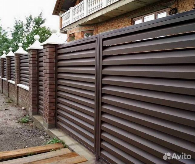 Современные металлические заборы Жалюзи