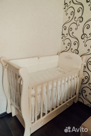 Комплект бортики в кроватку + постельное белье