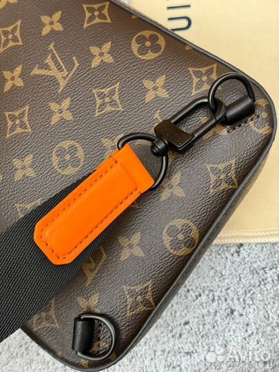 Сумка слинг louis vuitton