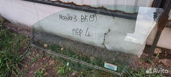 Боковое стекло mazda3