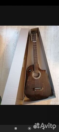 Акустическая гитара