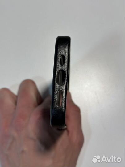 Кожаный чехол iPhone 14 pro