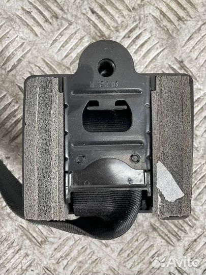 Ремень безопасности задний Фольксваген Поло мк 5