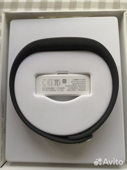 Браслет Sony SmartBand с запасными ремешками