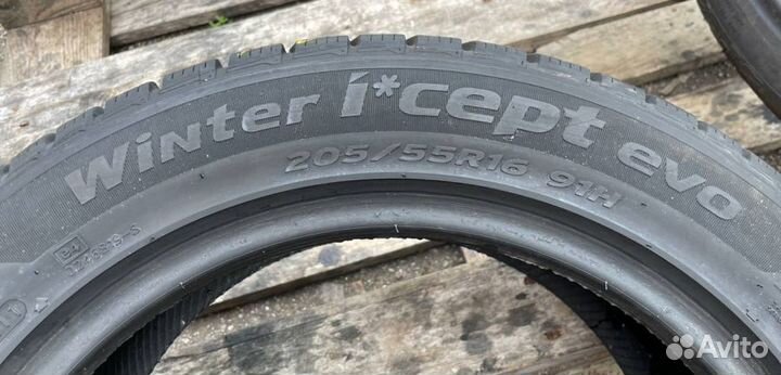 Hankook Winter I'Cept Evo 205/55 R16