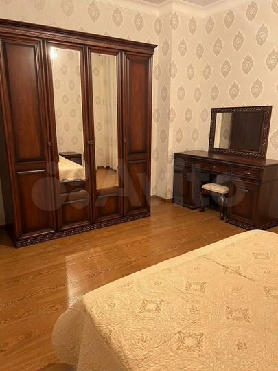 2-к. квартира, 73 м², 1/8 эт.