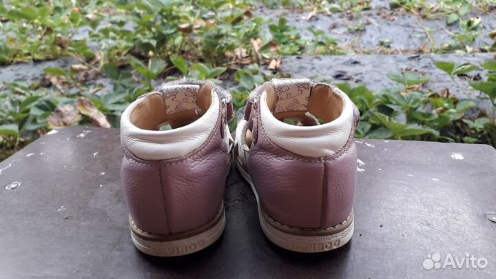 Босоножки Tapiboo