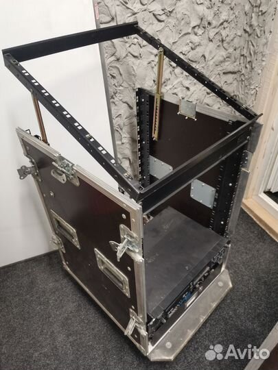 Рэковый кейс (рэк) на колёсах, кофр