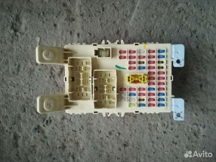 Блок предохранителей Kia Rio 3