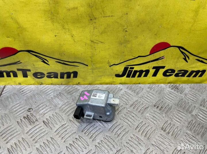 Блокиратор рулевой колонки Volvo Xc60 UZ D4204T14