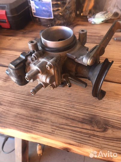 Дросельная заслонка toyota