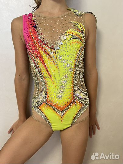 Продам купальник для художественной гимнастики
