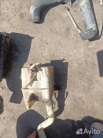 Бачок омывателя Geely Emgrand EC7