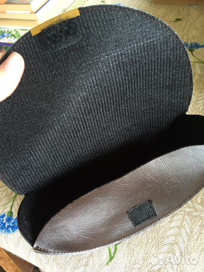 Кожаный коричневый очешник ferre