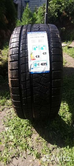 Triangle PL02 235/35 R19 91W