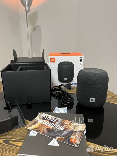 JBL Link Music с Алисой