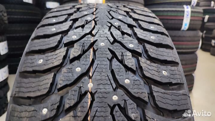 Nokian Tyres Hakkapeliitta 9 SUV 285/40 R21 109T