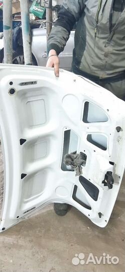 Задняя крышка багажника Лада Гранта