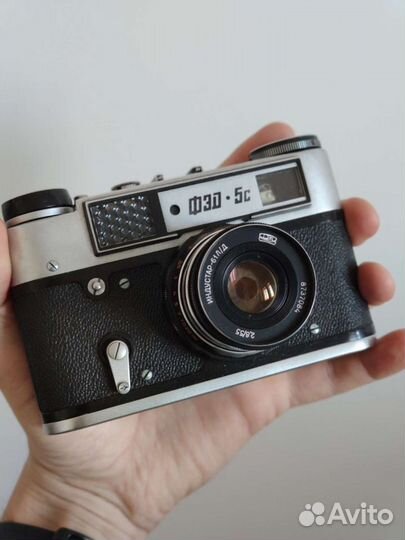 Фотоаппарат фэд 5 (СССР)