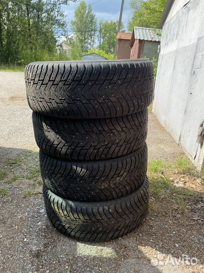 Nokian Tyres Hakkapeliitta 8 SUV 285/60 R18