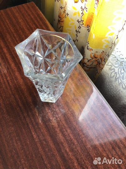 Вазы из стекла