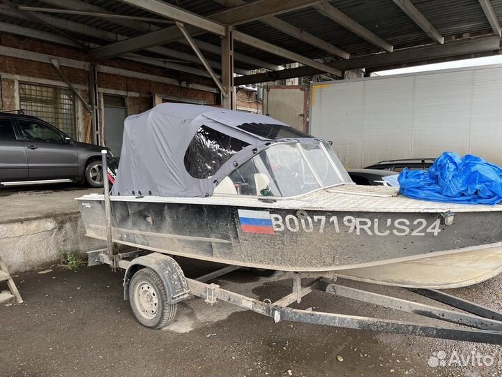 Продам лодку с местом