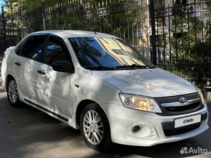 LADA Granta 1.6 МТ, 2017, 100 000 км