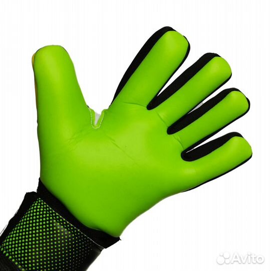 Вратарские перчатки футбольные Reusch