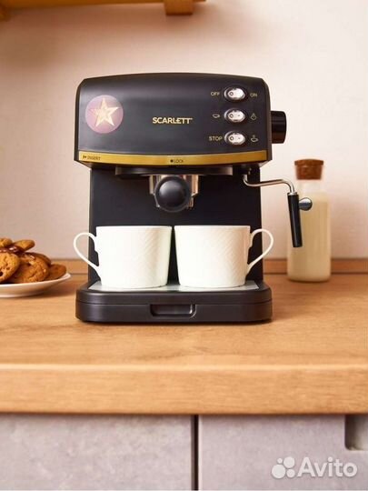 Кофеварка Scarlett SC-CM33017