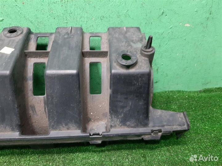 Кронштейн бампера заднего Peugeot 3008 2010