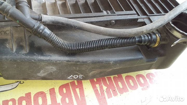 Корпус воздушного фильтра Peugeot 307