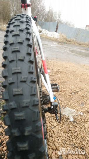 Trek 4300 Manitou Shimano Deore Size L