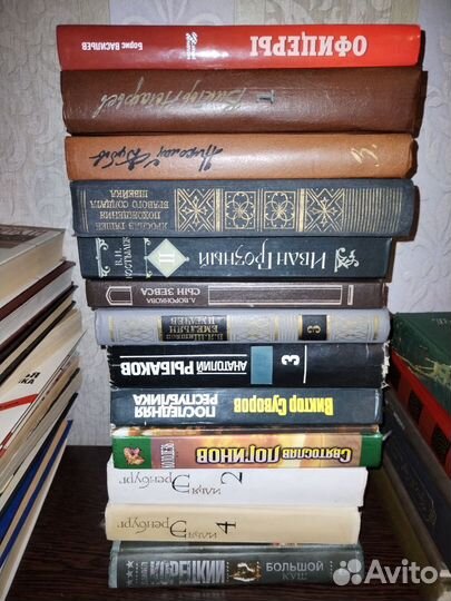 Любовные романы и военная проза