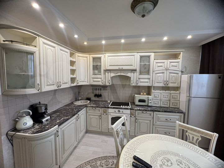 1-к. квартира, 42 м², 13/17 эт.