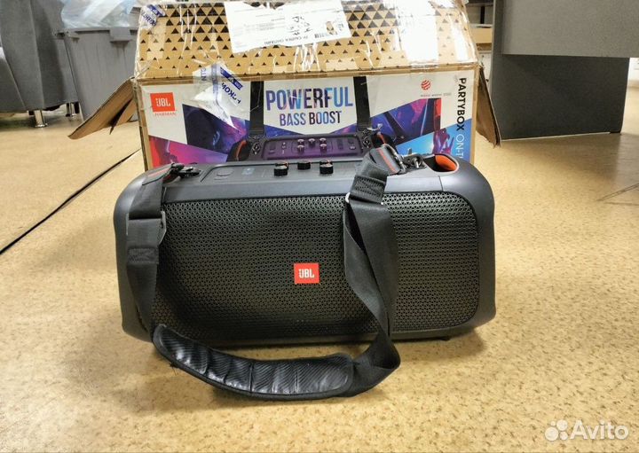 JBL Partybox ON-THE-GO