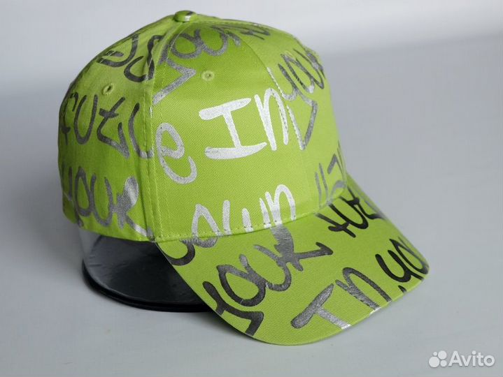 Ярко салатовая бейсболка 