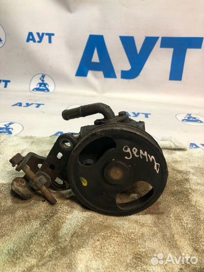 Насос Гур Мазда Демио