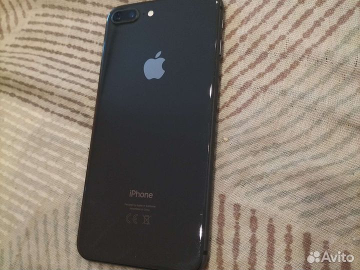 iPhone 8 plus (на запчасти)