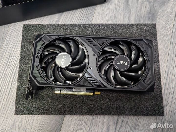 Видеокарта Nvidia RTX 4060 Dual OC 8GB PCI-E x16