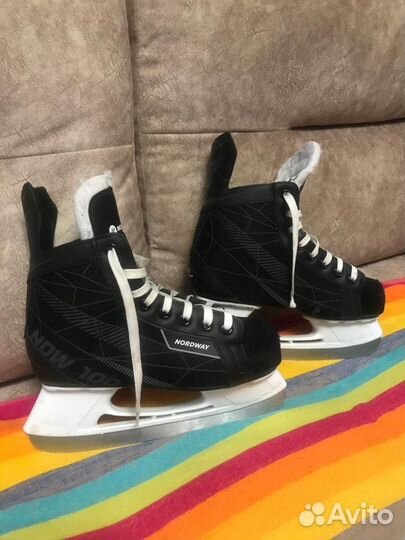 Коньки хоккейные