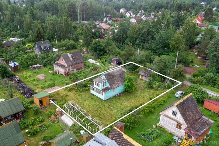 Дом 42,4 м² на участке 6 сот.