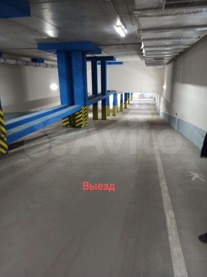 Машиноместо, 18 м²