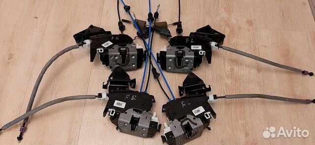 Замок двери Mercedes C-class W204