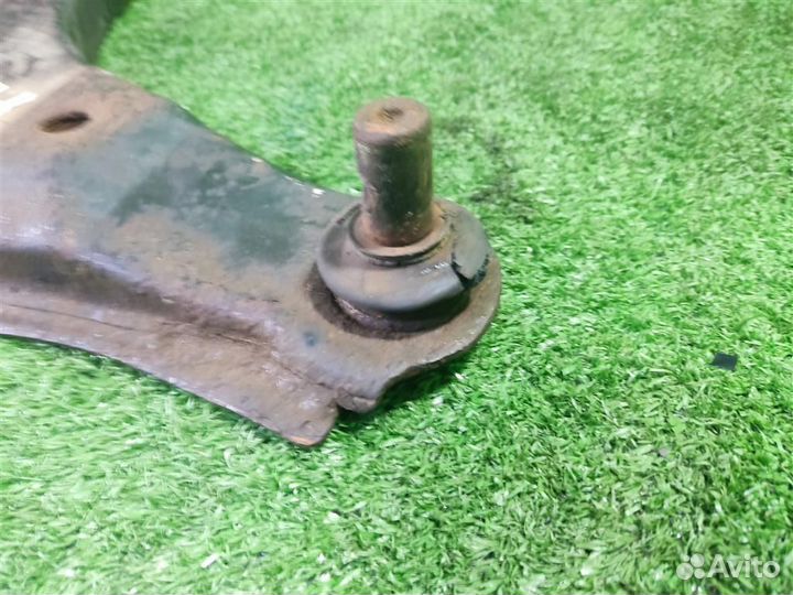 Рычаг передний левый нижний Chrysler PT Cruiser 2