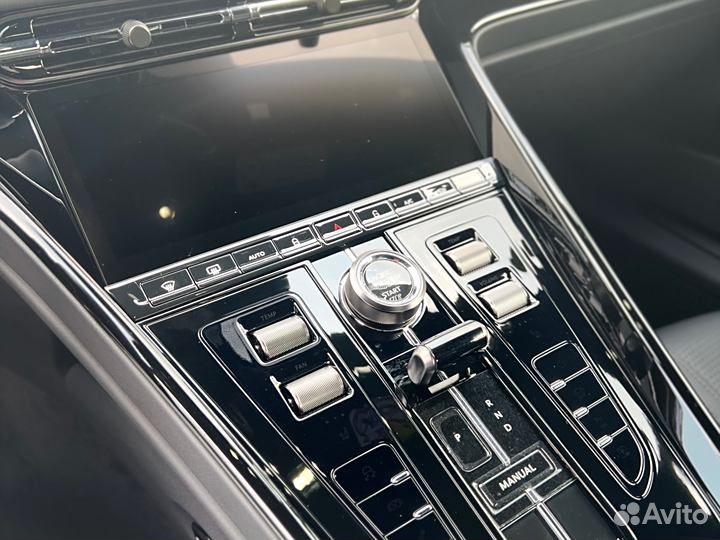 Aston Martin DB12 4.0 AT, 2024, 7 568 км